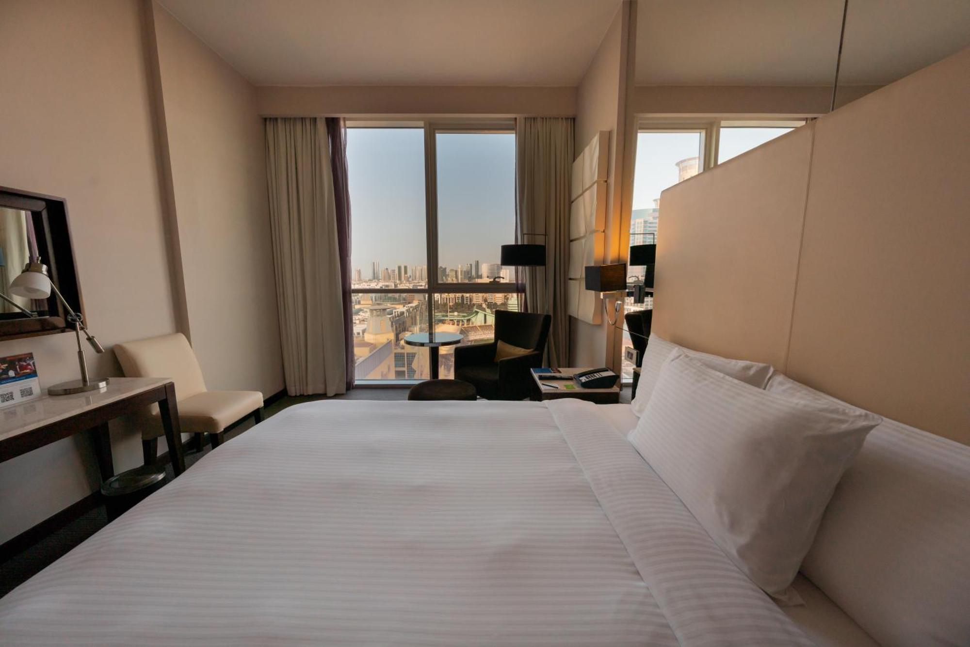 Centro Al Manhal By Rotana Hotell Abu Dhabi Exteriör bild