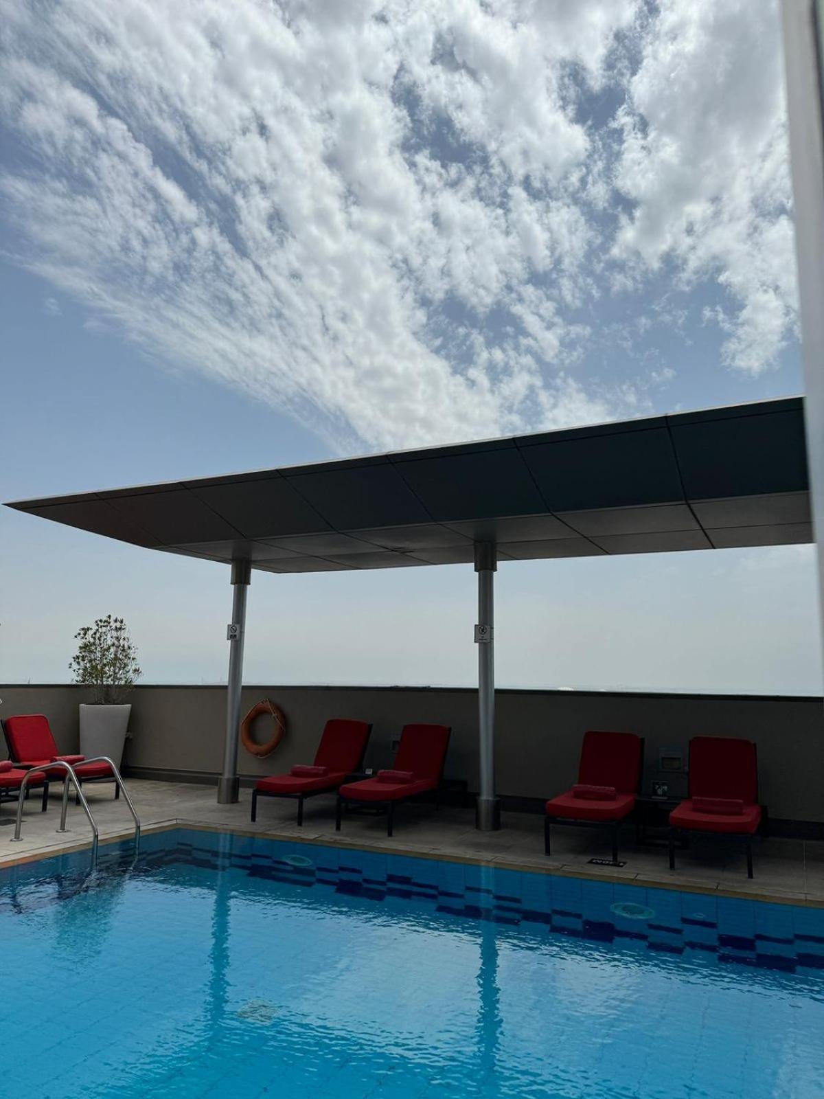 Centro Al Manhal By Rotana Hotell Abu Dhabi Exteriör bild