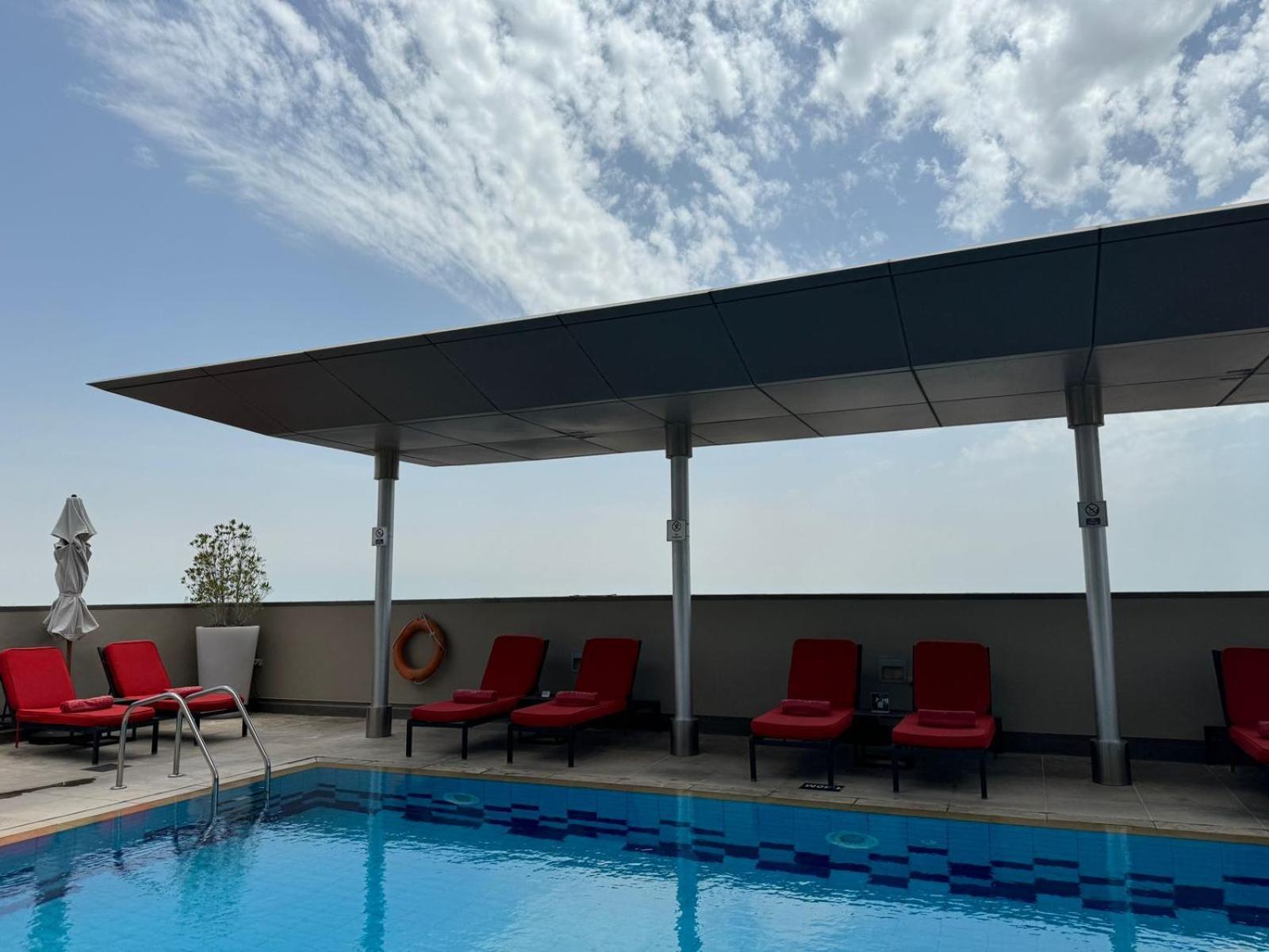 Centro Al Manhal By Rotana Hotell Abu Dhabi Exteriör bild