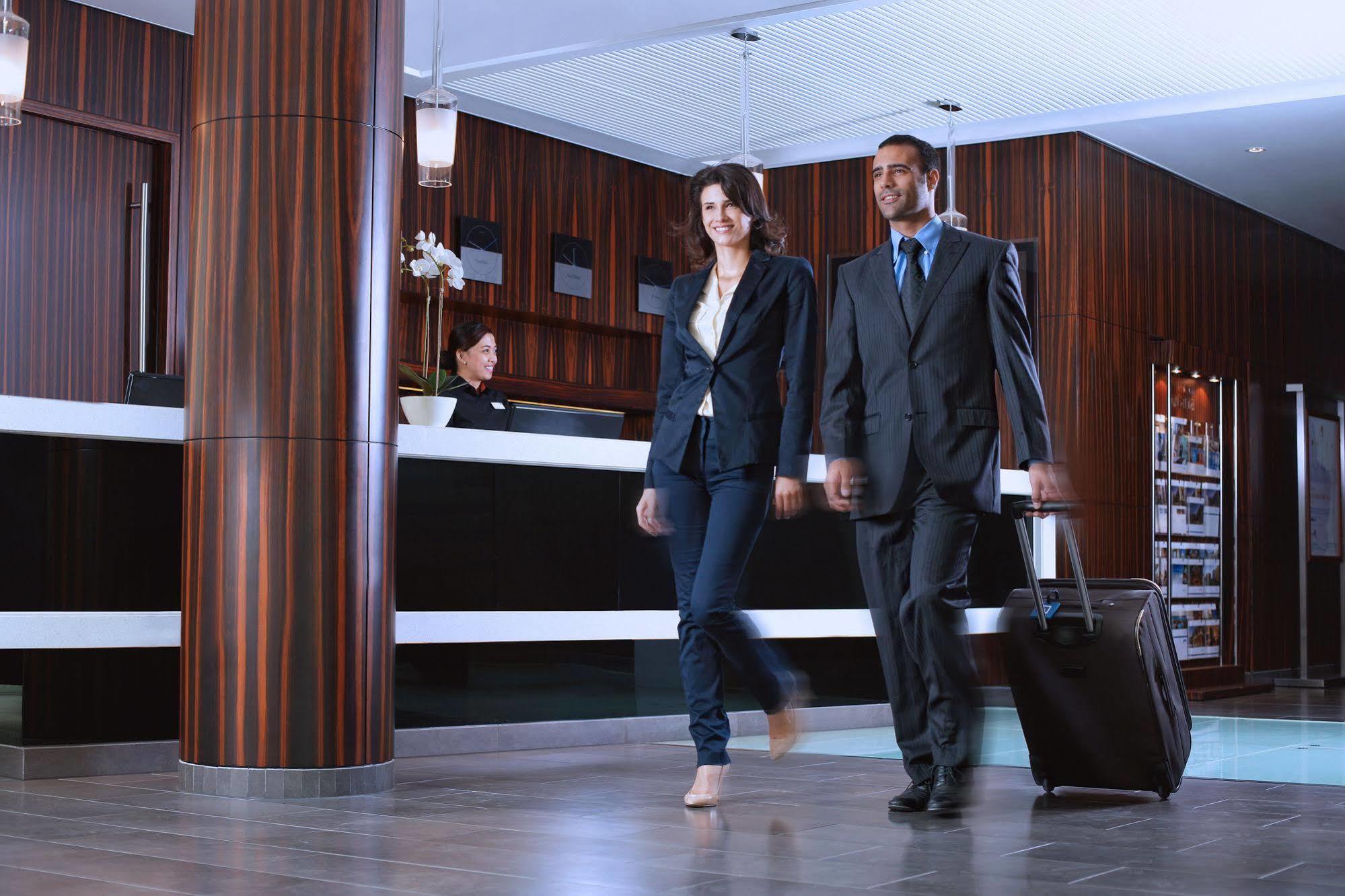 Centro Al Manhal By Rotana Hotell Abu Dhabi Inreriör bild